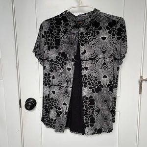 Nooworks black and white print button-up.